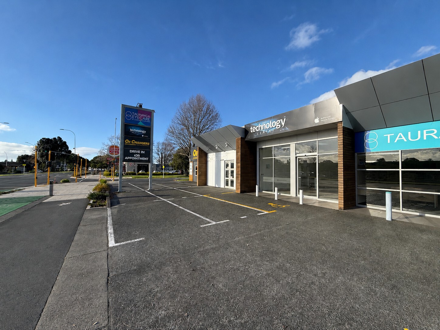Tauranga Central  Profile retail on Cameron Road
