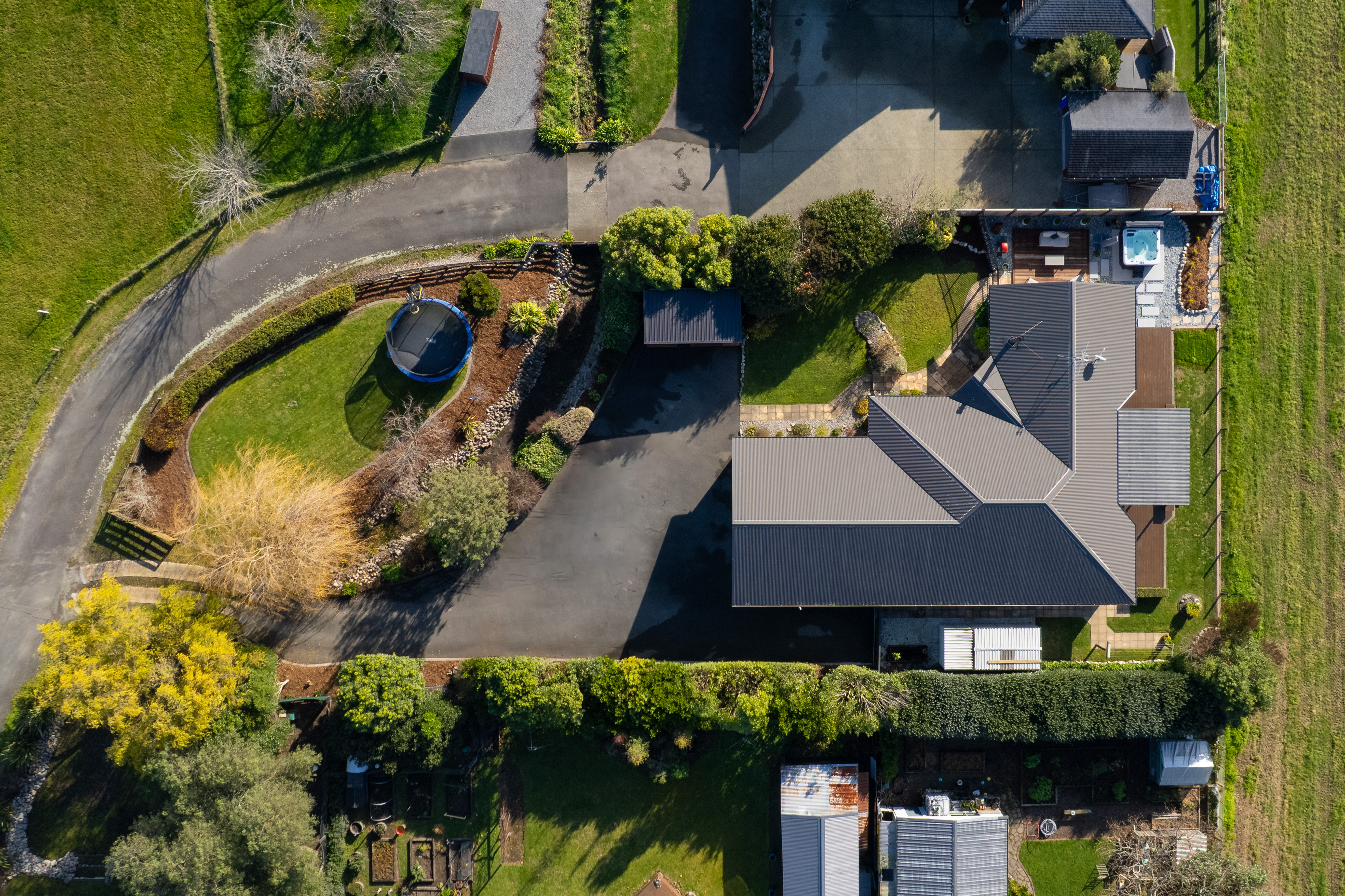 Spacious Lifestyle in a Peaceful Country Setting