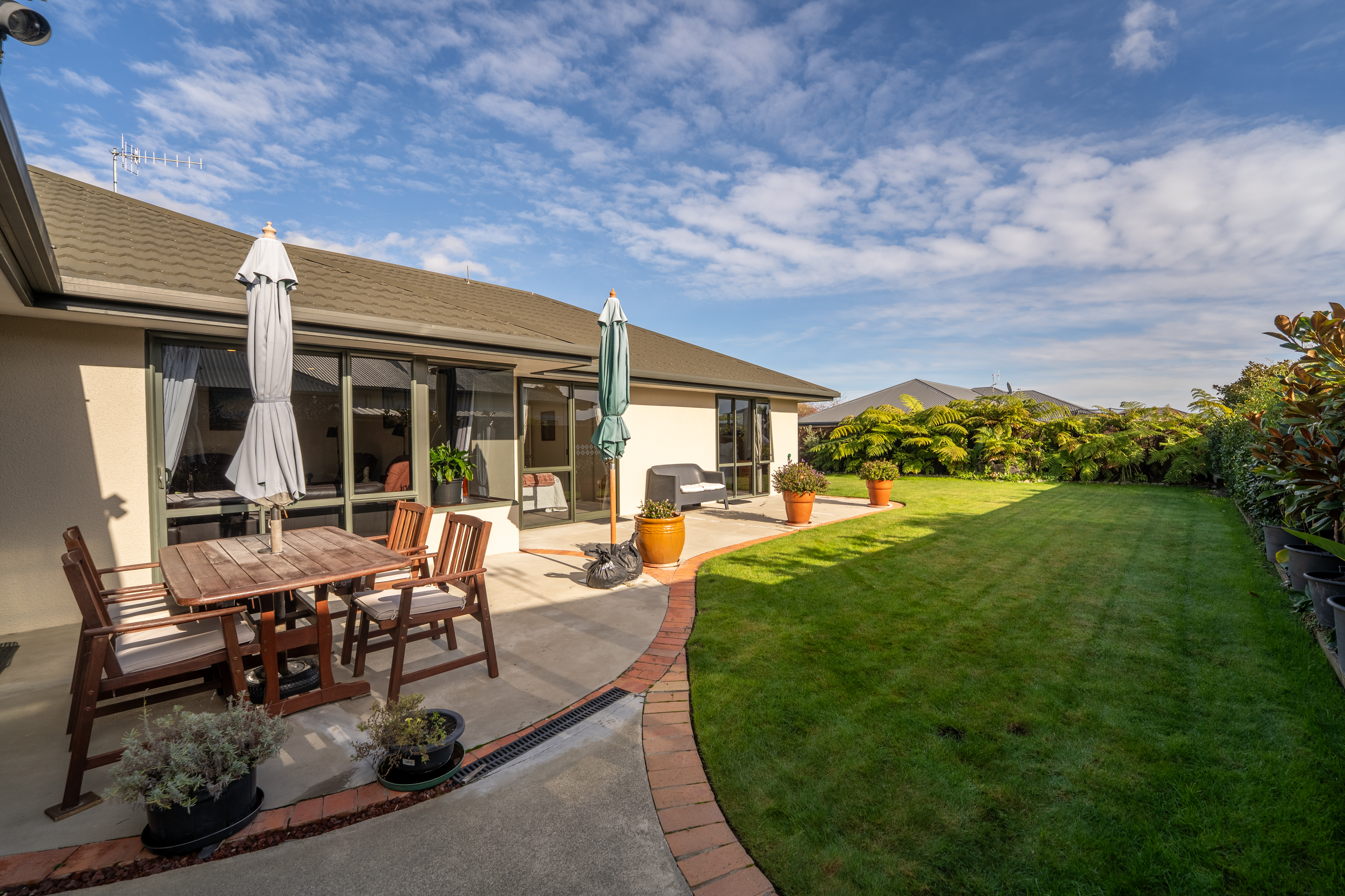 IMMACULATE, SUNNY HOME IN STOKE